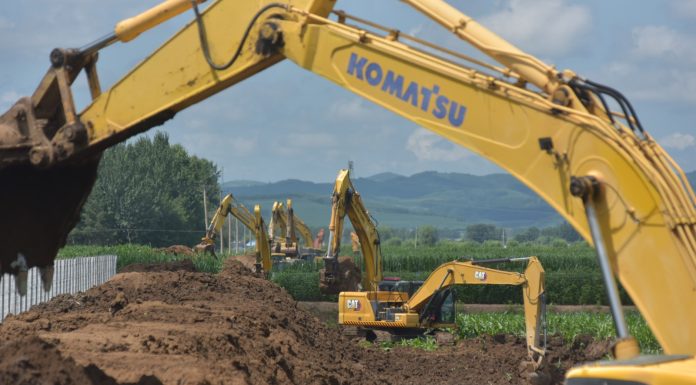 Cina: Heilongjiang, rafforzati gli argini lungo il fiume Mudanjiang (1)