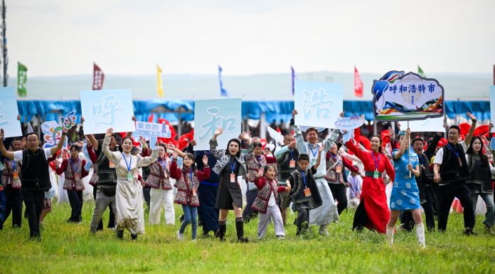 Cina: al via in Mongolia Interna la 36esima edizione del festival Naadam (1)