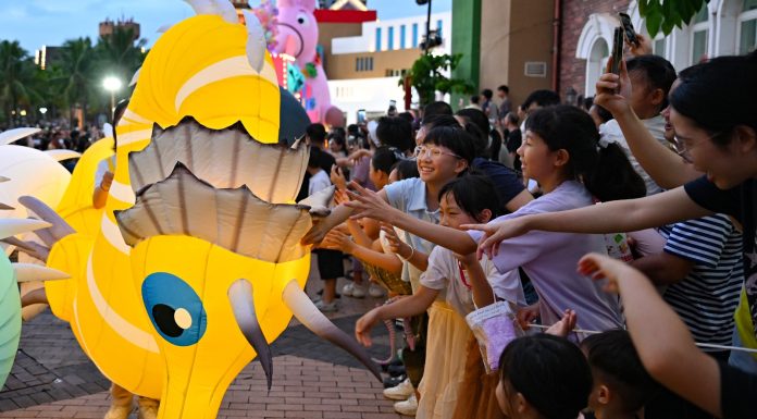 Cina: iniziato a Haikou il Carnevale dell’isola di Hainan 2026 (1)