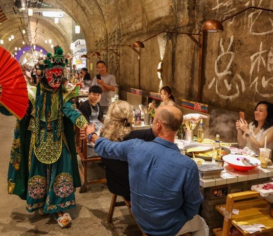 Cina: Chongqing, +39,5% di viaggi transfrontalieri nel primo semestre 2026 (3)