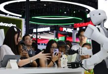 Cina: robot e agenti di IA protagonisti alla WAIC di Shanghai (2)