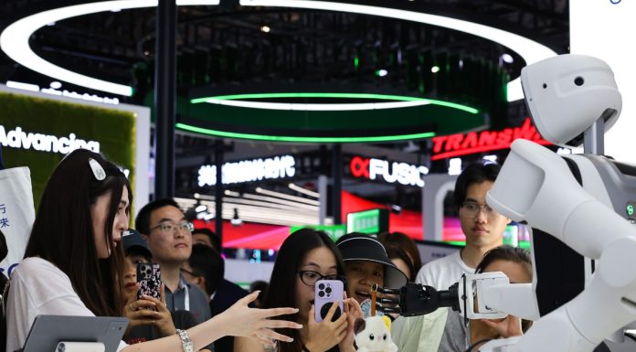 Cina: robot e agenti di IA protagonisti alla WAIC di Shanghai (2)