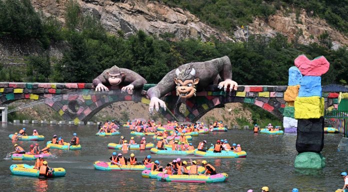 Cina: turismo estivo tra montagne e corsi d’acqua nello Hebei (2)