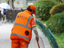 Cina: giubbotti refrigeranti per gli operatori ecologici di Nanchino (3)