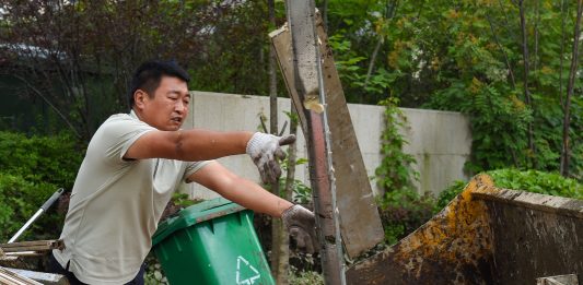 Cina: a Dunhua interventi di ripristino dopo le inondazioni (3)