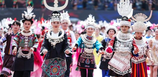Cina: prefettura di Qiandongnan celebra 70esimo anniversario di fondazione (2)