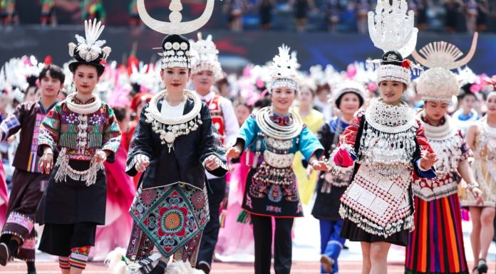 Cina: prefettura di Qiandongnan celebra 70esimo anniversario di fondazione (2)