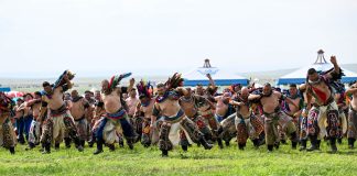 Cina: al via in Mongolia Interna la 36esima edizione del festival Naadam (2)