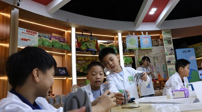 Cina: Shanghai, Museo di storia naturale ospita un nuovo spazio didattico (2)