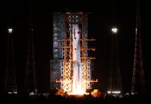 Cina: lanciato razzo vettore Long March-7A con satellite Tianlian III-01 (2)