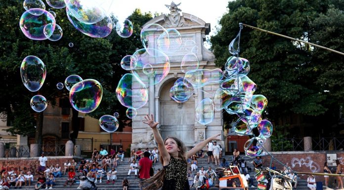 Roma: in corso festival “Lungo il Tevere” tra cultura, musica e gastronomia (2)