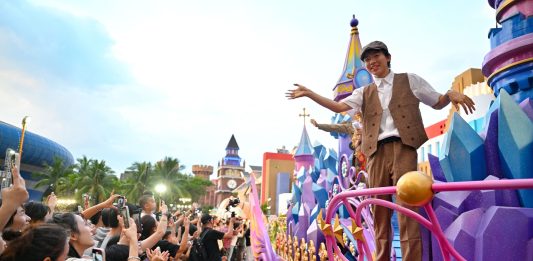 Cina: forte aumento di turisti a Hainan durante le vacanze estive (3)