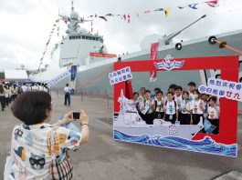 Cina: Hong Kong, porte aperte per la flotta della Marina dell’EPL (3)