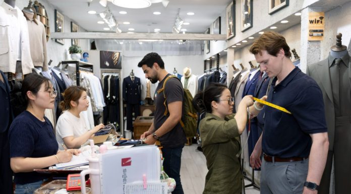 Cina: prodotti di design trainano i consumi dei turisti a Shanghai (3)