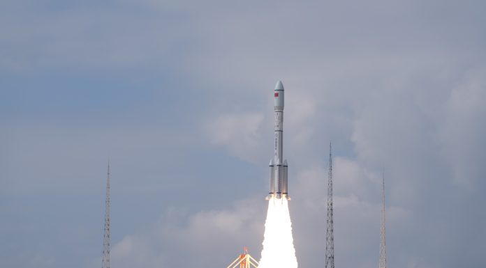 Cina: nuovi satelliti per comunicazioni lanciati con Long March-6 (1)