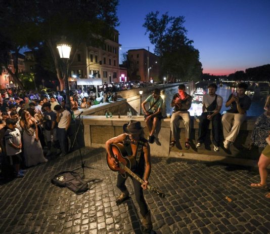 Roma: in corso festival “Lungo il Tevere” tra cultura, musica e gastronomia (3)