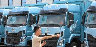 Cina: entro 2030 flotta di autocarri pesanti a nuova energia supererà 1,6 mln