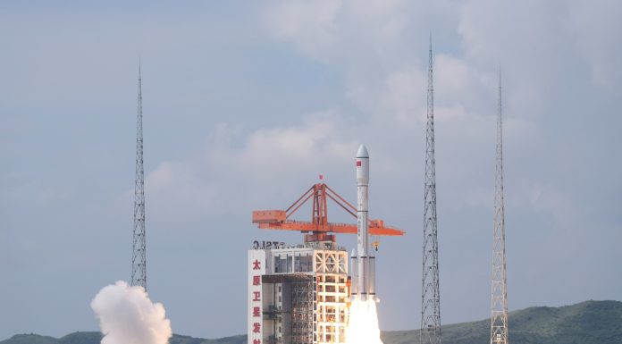 Cina: nuovi satelliti per comunicazioni lanciati con Long March-6 (2)