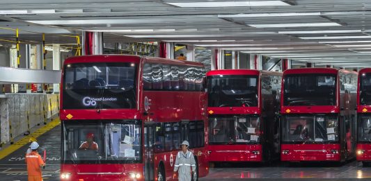 Cina: bus elettrici BYD partono da Yantai verso Londra (1)