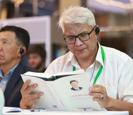 Kirghizistan: a Bishkek evento di promozione del quinto volume di “Xi Jinping: Governare la Cina” (3)