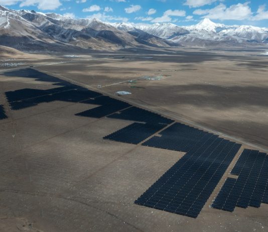 Cina: seconda al mondo per capacità di energia solare a concentrazione