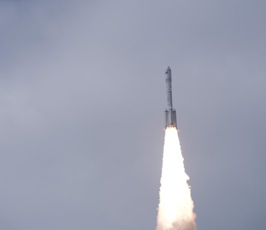 Cina: nuovi satelliti per comunicazioni lanciati con Long March-6 (3)