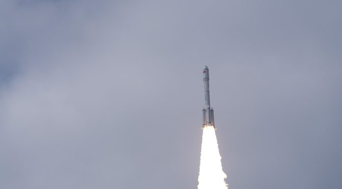 Cina: nuovi satelliti per comunicazioni lanciati con Long March-6 (3)