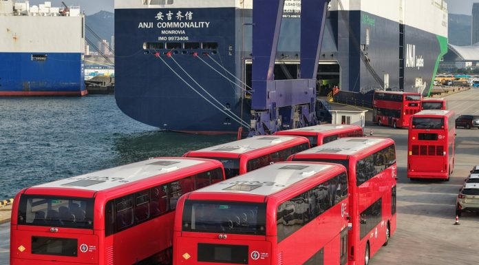 Cina: bus elettrici BYD partono da Yantai verso Londra (2)