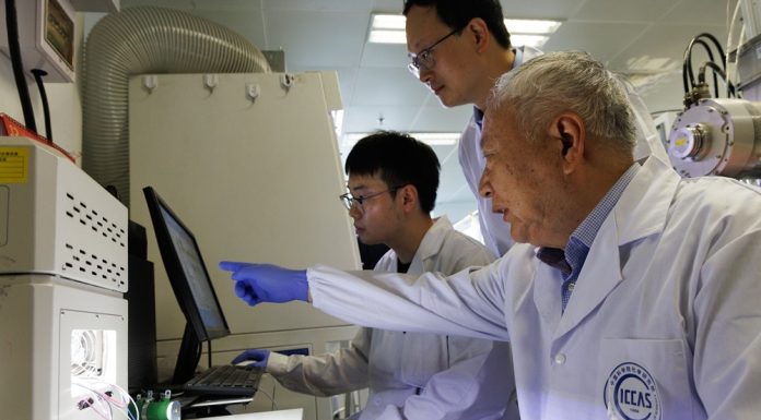 Cina: sviluppata cella solare tandem con record di conversione energetica (1)