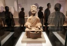 Cina: a Shenyang mostra sui sorrisi nei reperti culturali (1)