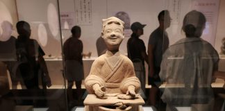 Cina: a Shenyang mostra sui sorrisi nei reperti culturali (1)