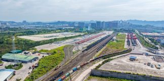 Cina: in aumento traffico sul corridoio commerciale terra-mare di Chongqing (1)