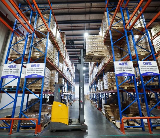 Cina: Jindong punta su consumi e merci importate (2)