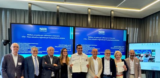 Rinnovato il Piano per la popolazione anziana dell’Emilia-Romagna, sanità territoriale al centro