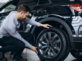 Ogni quanto cambiare le gomme: km, anni e segnali di usura controllo pneumatici