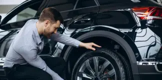 Ogni quanto cambiare le gomme: km, anni e segnali di usura controllo pneumatici