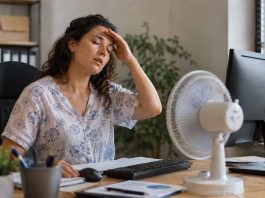 Strategie anticaldo: cosa dice la scienza donna accaldata ventilatore