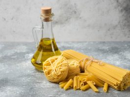 Pasta e olio EVO: il connubio perfetto della dieta mediterranea pasta olio