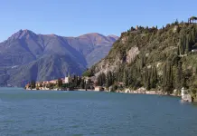 Turista disperso nel lago di Como, si era tuffato per salvare il figlio
