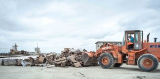 Tragedia nel nuorese, muore operaio 19enne colpito da benna ruspa