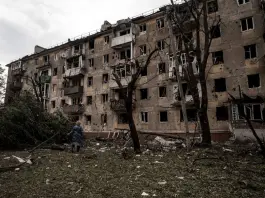 Missili russi su Kiev, colpito quartiere residenziale
