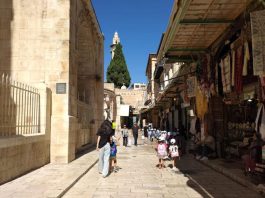 Gerusalemme, la Città Vecchia dominata dal silenzio aspetta il ritorno dei turisti