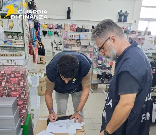 Lamezia Terme, la GdF sequestra oltre 200mila prodotti non a norma