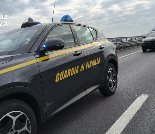Fermato alla stazione degli autobus di Padova con mezzo kg di hashish, arrestato