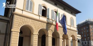 Fatture false per lavori mai eseguiti a Siena, sequestro preventivo per 438mila euro