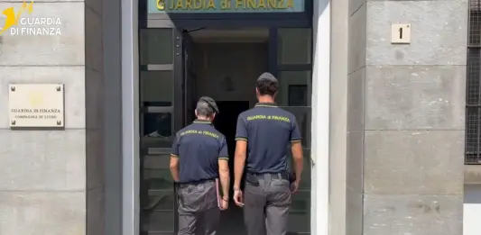A 16 anni con 56 grammi di hashish e un bilancino, denunciato un ragazzo nel Varesotto