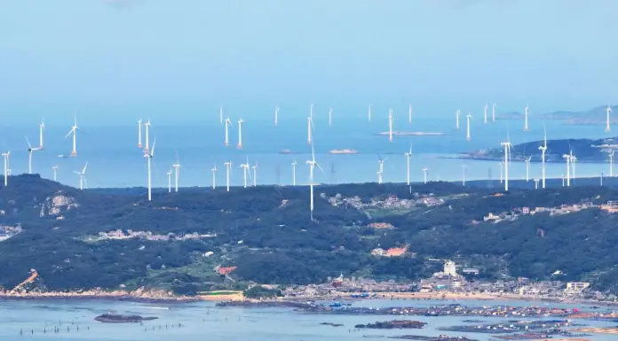 Cina, obiettivo produzione di energia da fonti non fossili al 50% entro il 2030