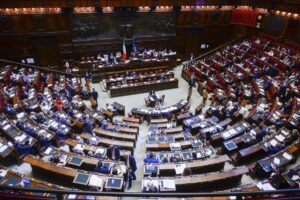 Delmastro, Camera non autorizza l’uso delle chat, voto a scrutinio segreto
