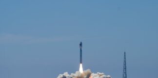 Cina, lanciati dal mare due satelliti iperspettrali nello Shandong