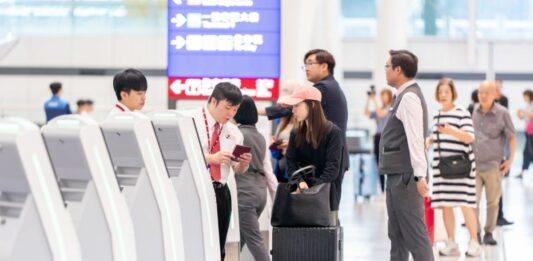 Cina, vendite al dettaglio crescono a Hong Kong per 14 mesi consecutivi